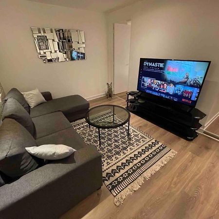 Le Black & White, Hyper Centre - Paisible- Wifi Hd- Netflix- Proche Gare -Ideal Couple Et Business Niort Ngoại thất bức ảnh